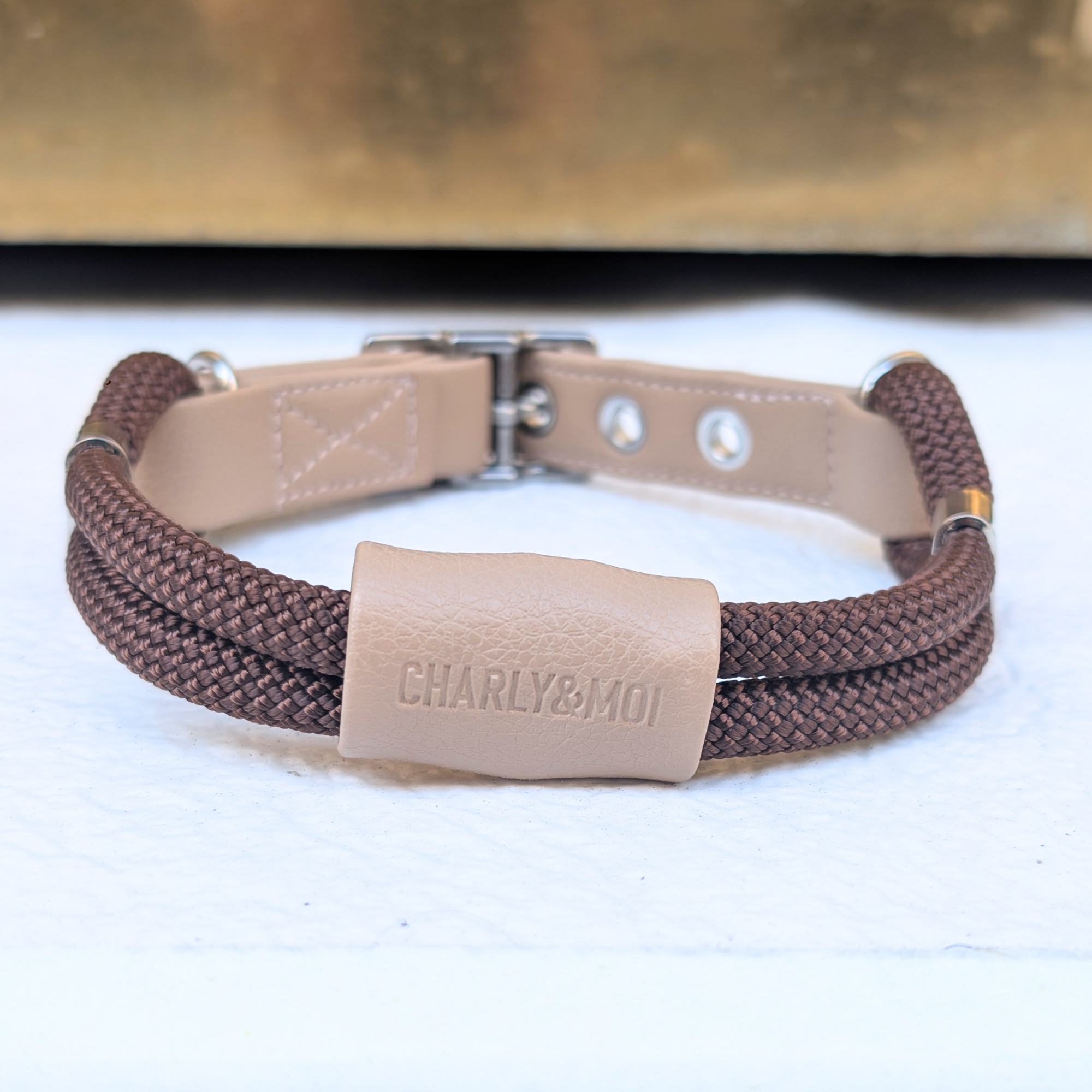 Hermès Collier Choker Atamé Cuir Marron Bijouterie Argentée Hermès Collier Choker Atamé Cuir Marron Bijouterie Argentée