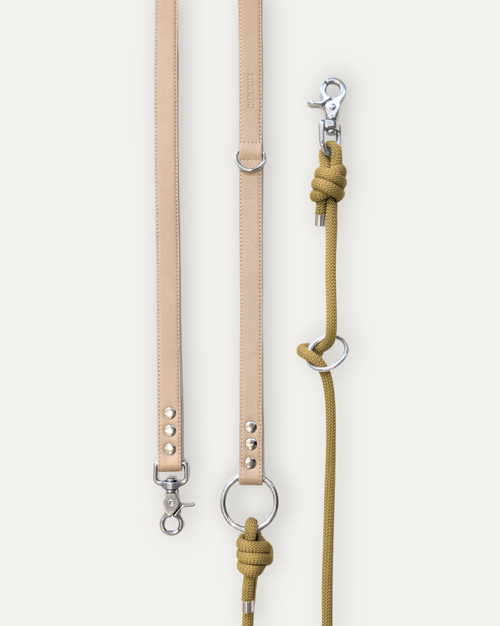 Laisse Cassandre – Nude