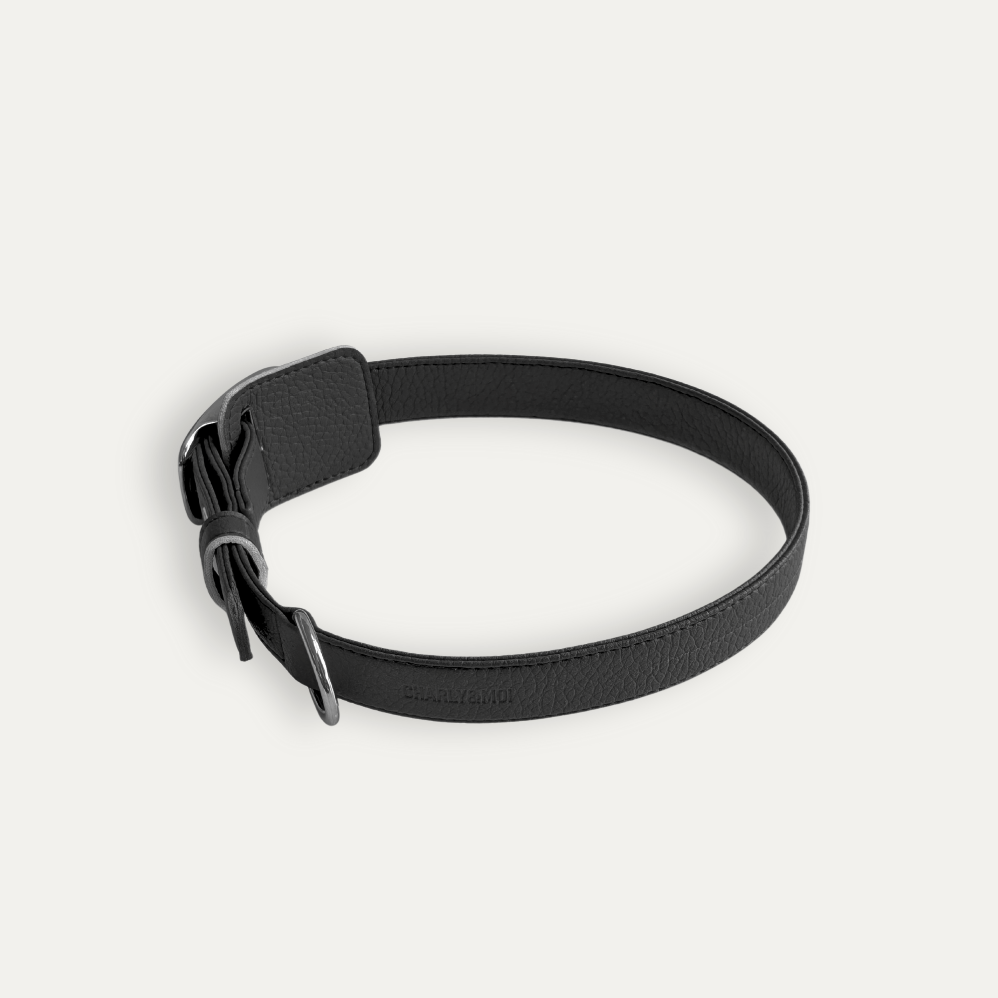 Collier pour chien en cuir* vegan noir focus arrière