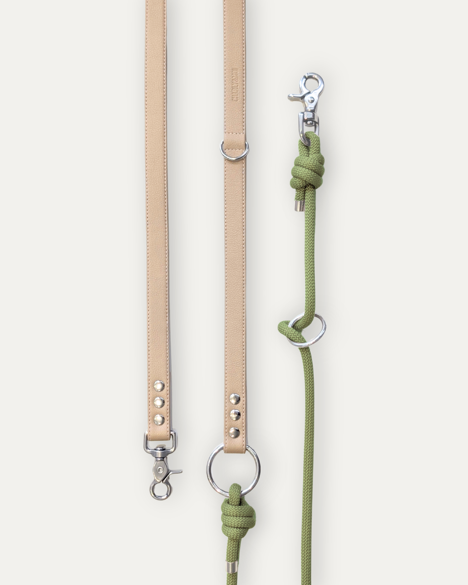 Laisse Cassandre – Nude