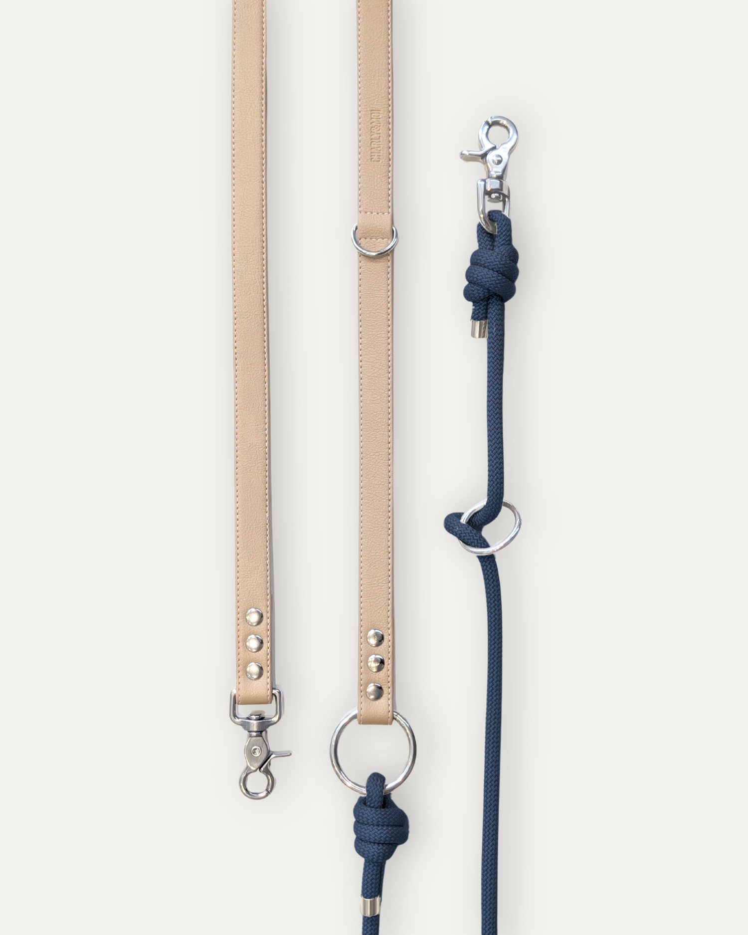 Laisse Cassandre – Nude