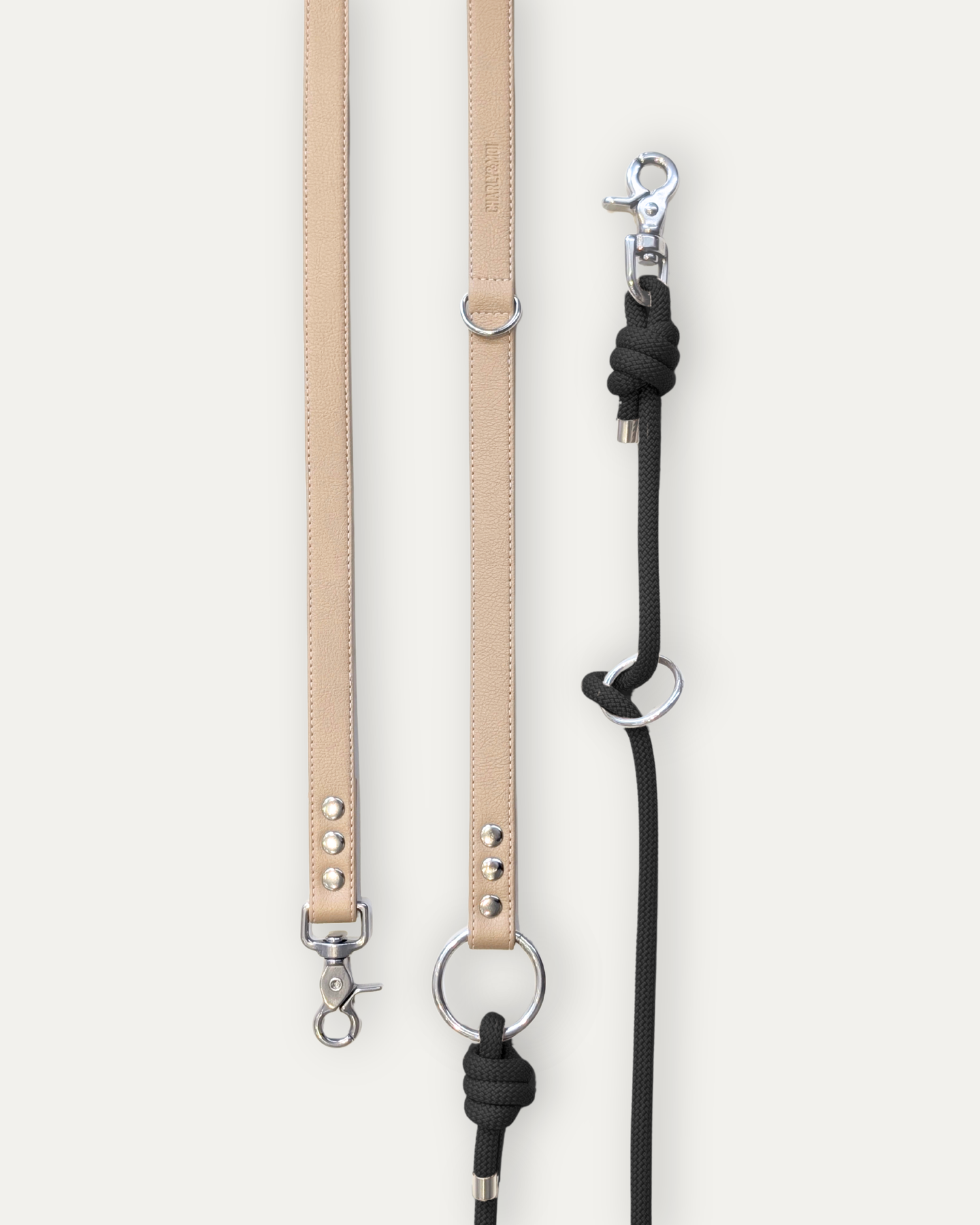 Laisse Cassandre – Nude