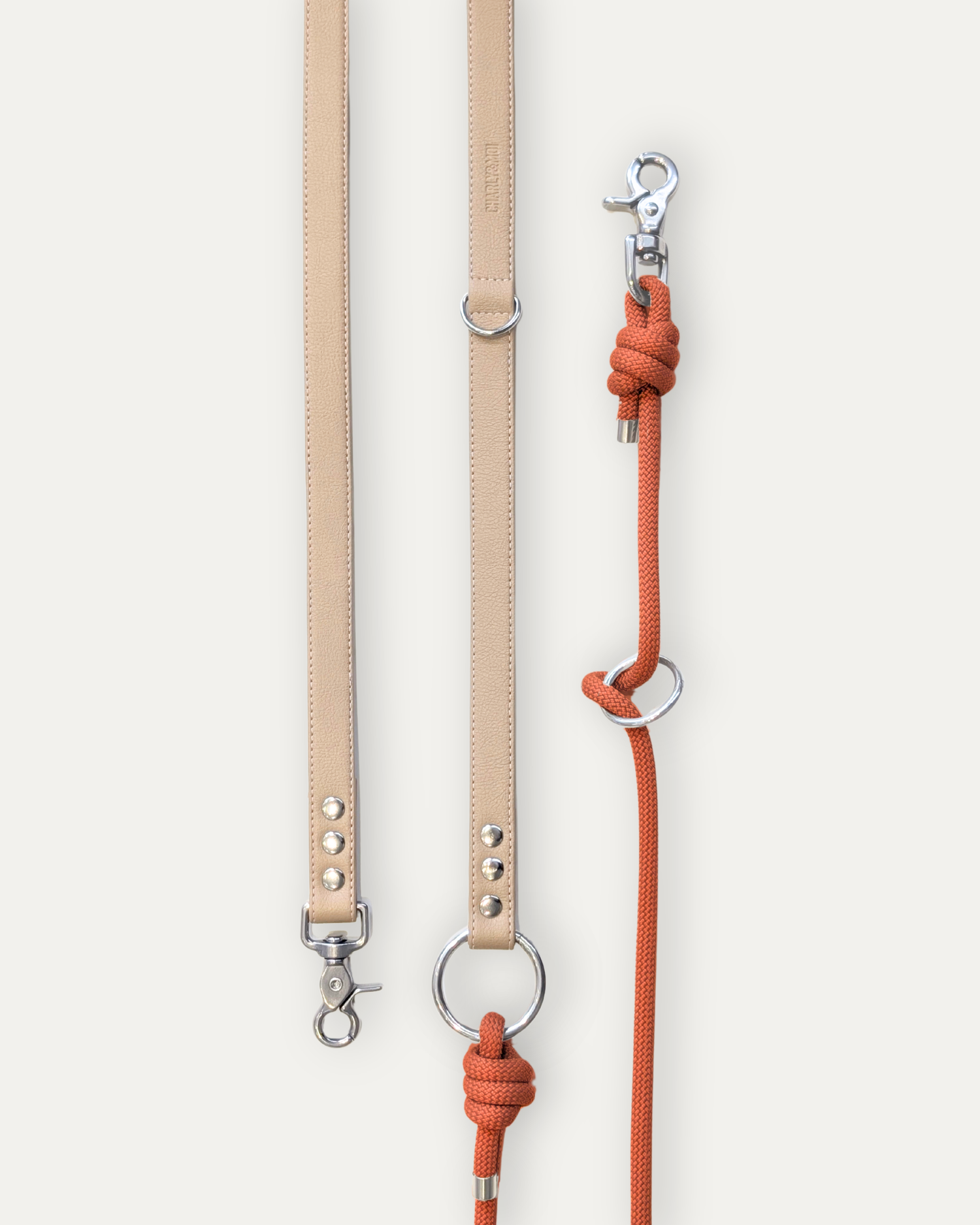 Laisse Cassandre – Nude