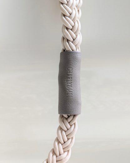 Laisse pour chien en corde tressée beige et cuir végan gris perle